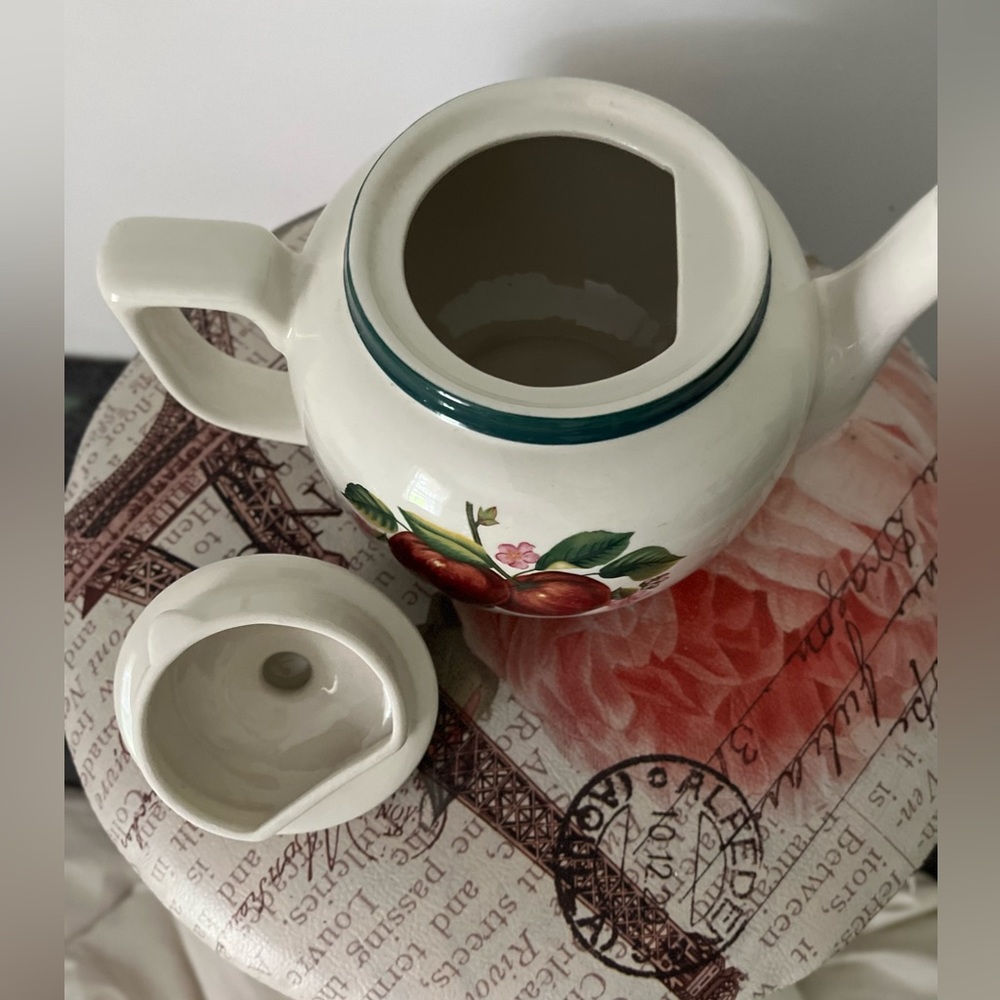 Ceramic Tea pot - Picture 4 of 5
